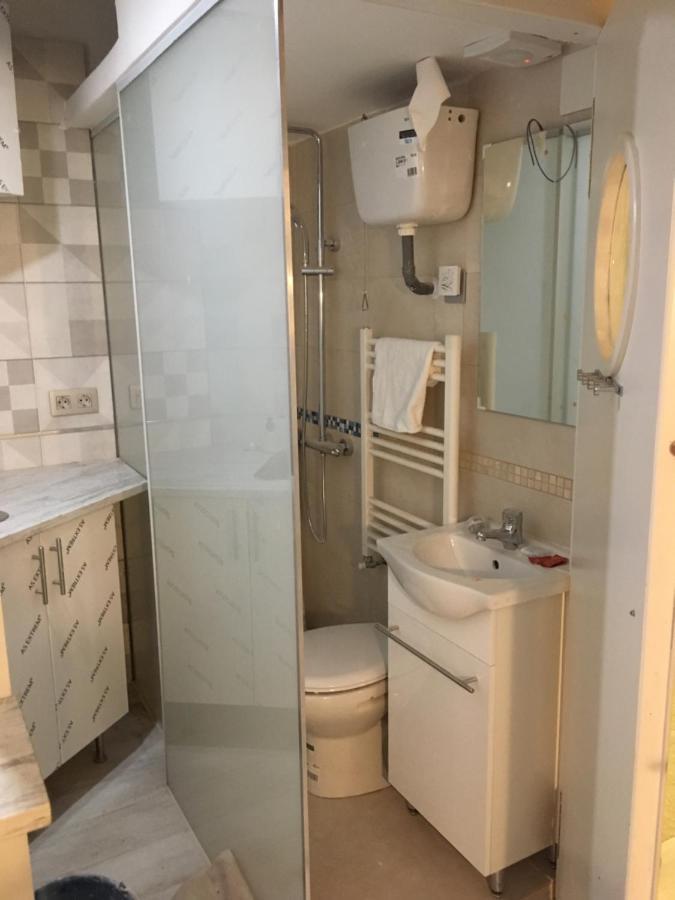 Acogedor Estudio Camarote En El Centro De Madrid Apartment Bagian luar foto